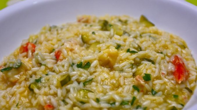 Mokré rizoto. Rychlý a nenáročný oběd pro milovníky rýže a zeleniny